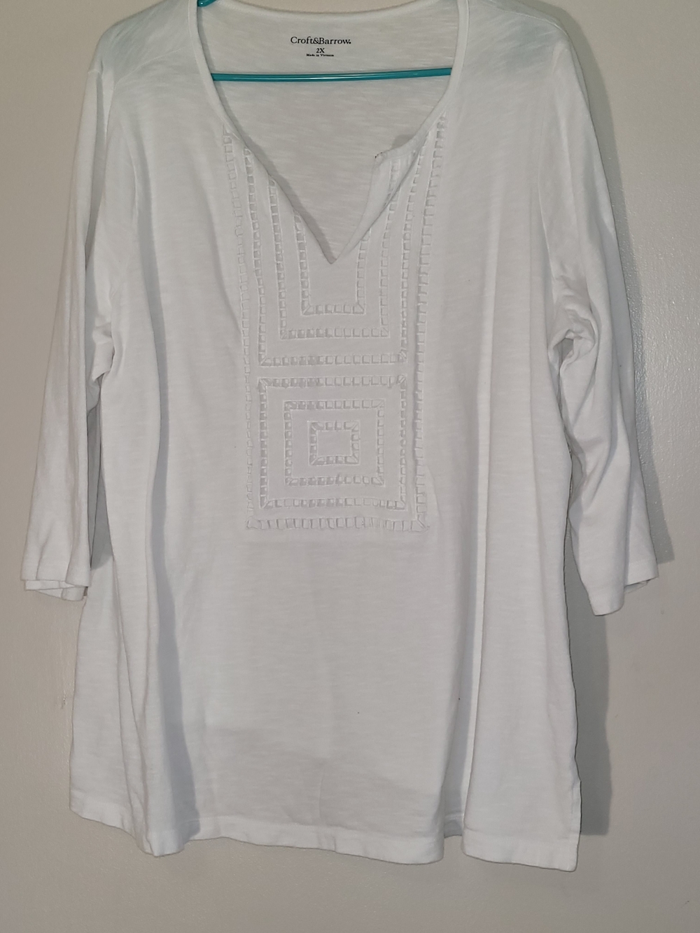 croft & barrow White Embroidered V-Neck Tunic Top